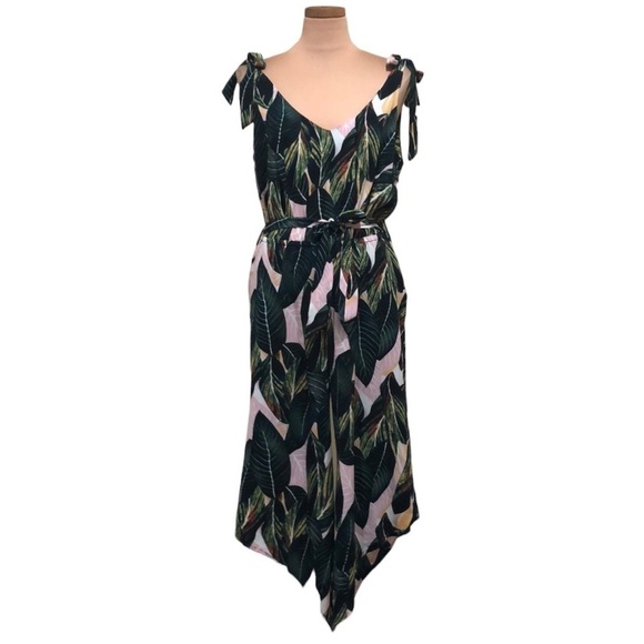 Francesca’s Collection Belongsci Jumpsuit Size Large Green Tropical Palm Print - Picture 1 of 11